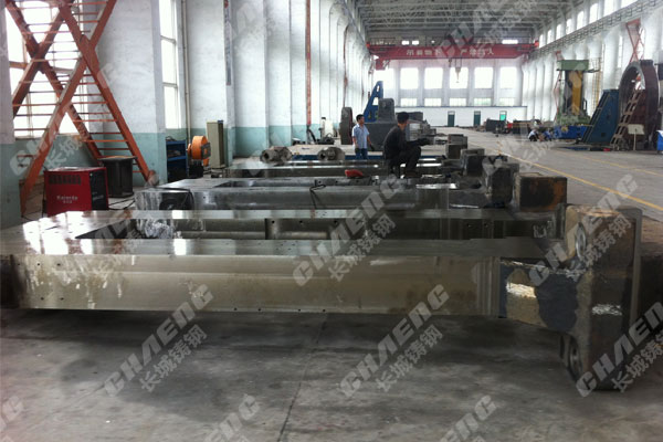 機架加工廠是如何處理大型鑄鋼件磨損的問題？